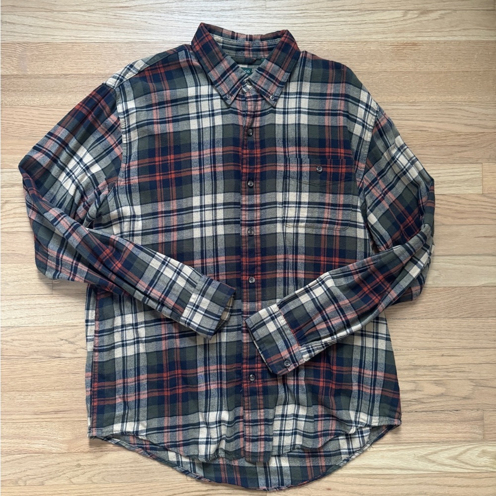 G.H. Bass & Co. Casual Button Down Flannel